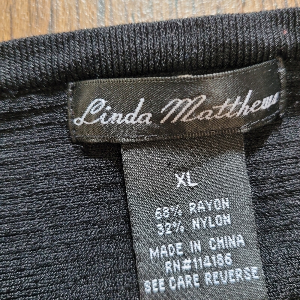 Linda Matthews Black and White Stripe Deep V-Neck Blouse Top Size Women's XL - Picture 5 of 8